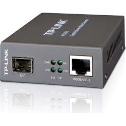 MEDIA CONVERTOR TP-LINK RJ45 1000M la slot SFP 1000M cu suport Module MiniGBIC, montabil in sasiu "MC220L"