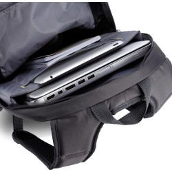 RUCSAC CASE LOGIC, pt. notebook de max. 15.6 inch, 2 compartimente, buzunar frontal | buzunar lateral x 2, waterproof, poliester