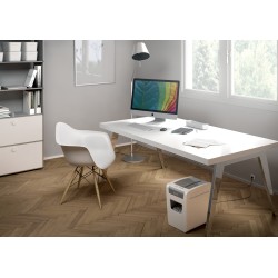 Distrugator manual documente Leitz IQ Home Office Slim, 10 coli, P4, cross-cut (tip confeti), cos 23 coli, alb, Leitz "80010000"