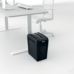Distrugator manual documente Rexel SECURE  X10 Slim, 10 coli, P4, cross-cut (tip confeti), cos  18 litri, negru, "2020127EU" (ti