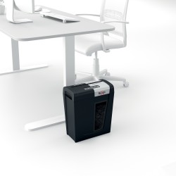 Distrugator manual documente Rexel SECURE MC4,  4 coli, P5, micro-cut (tip particule), cos  14 litri, negru-argintiu, "2020129EU